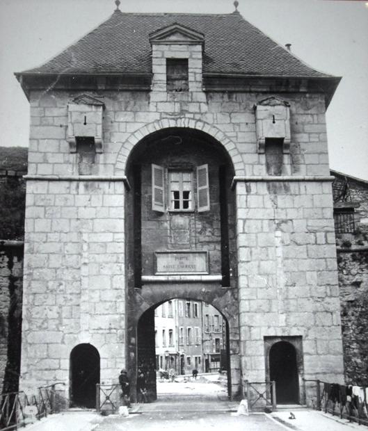 La porte Saint-Laurent habitée
