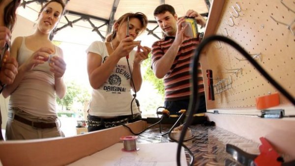 Atelier du LOG en plein air, avec Sylvain