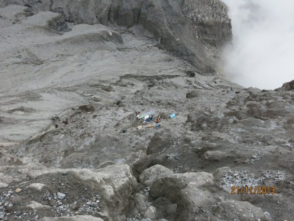 Installation dans le cratère du Merapi