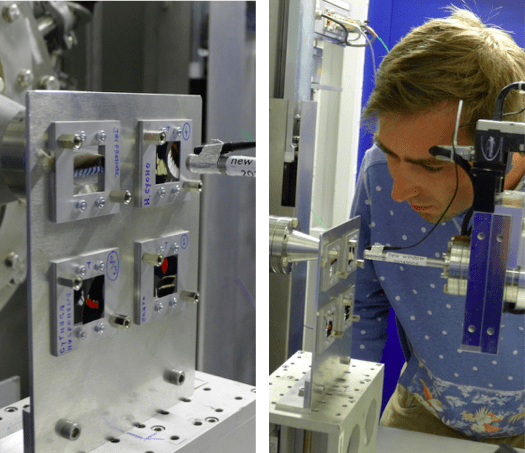Un des scientifiques de l'Université de Sheffield examinant les échantillons installés sur la ligne de lumière ID02 de l’ESRF, Grenoble 