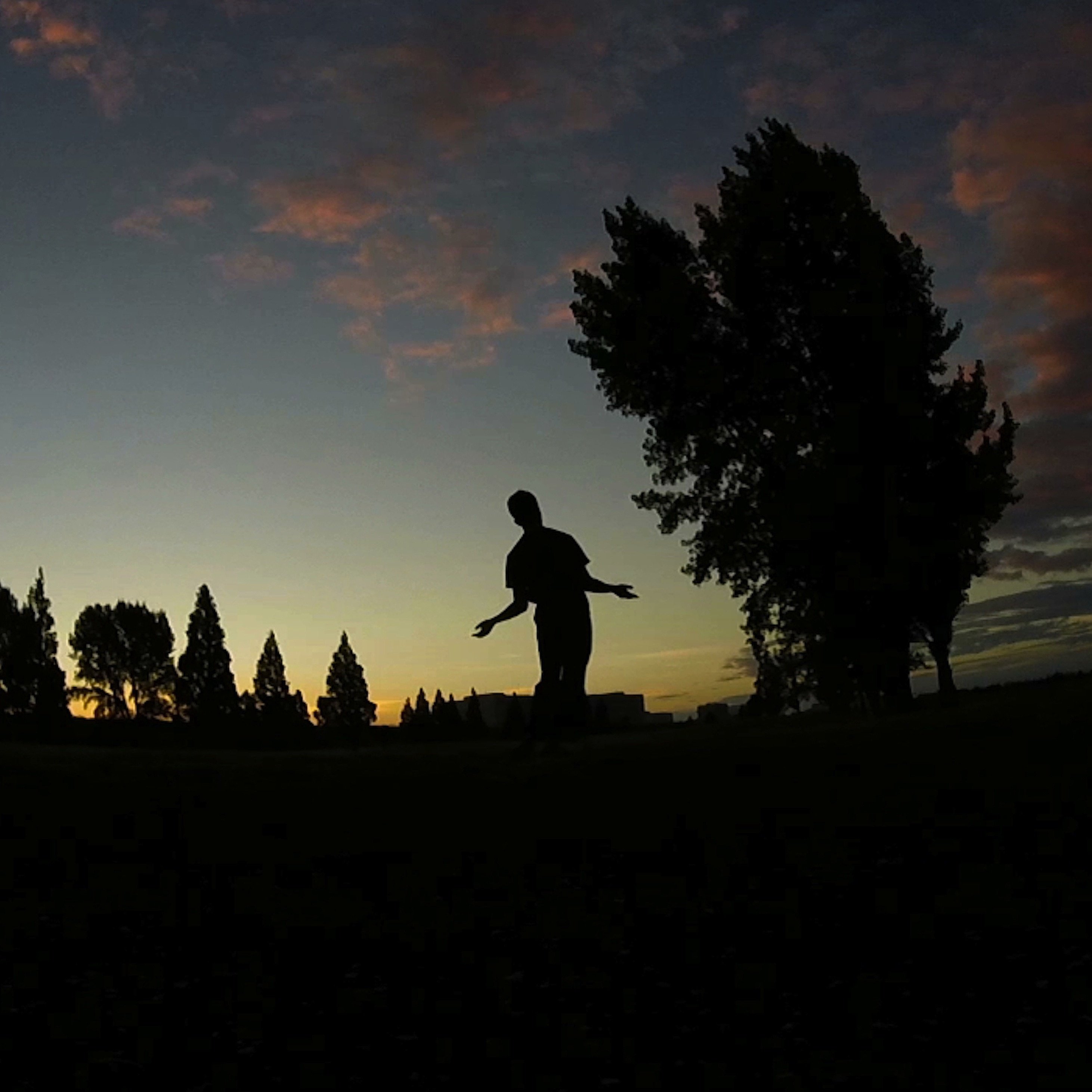 Le jogger et le golf : image extraite de notre court-métrage "Urgere".